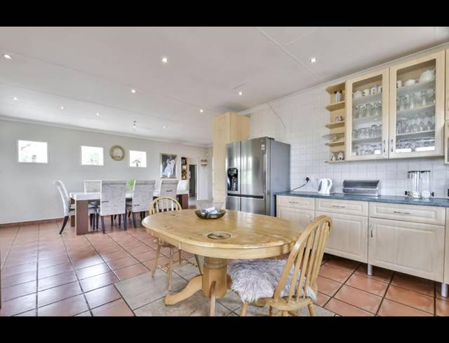 4 BEDROOM HOUSE FOR SALE IN WINCHESTER HILLS